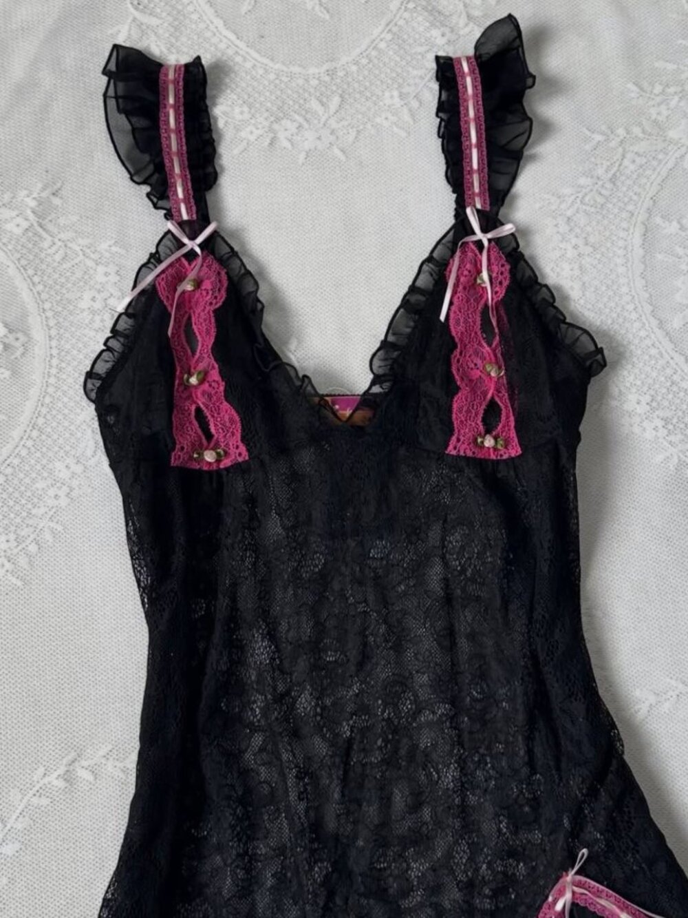 Vintage Black Lace Mini Dress Pink Trim Ruffle Hem Babydoll Cami Night Out - Picture 2 of 5
